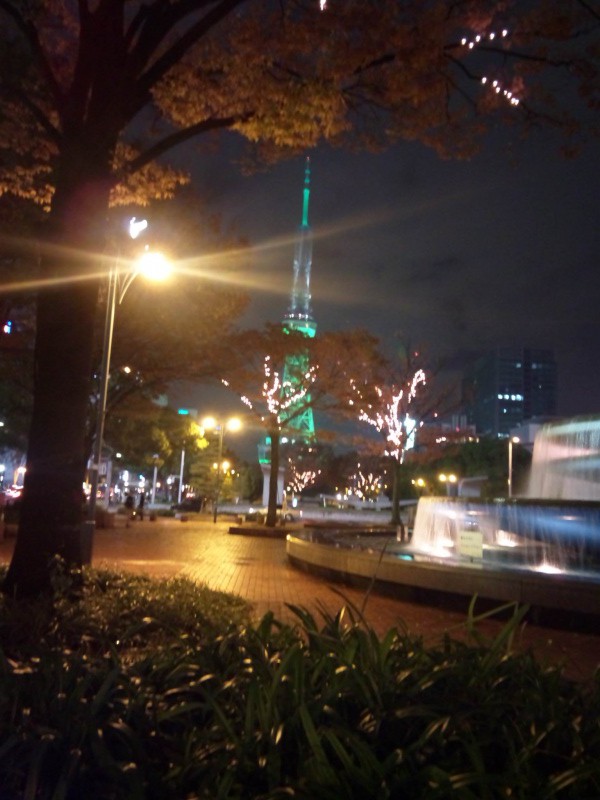 名古屋のライトアップされたテレビ塔をチラ見してみる