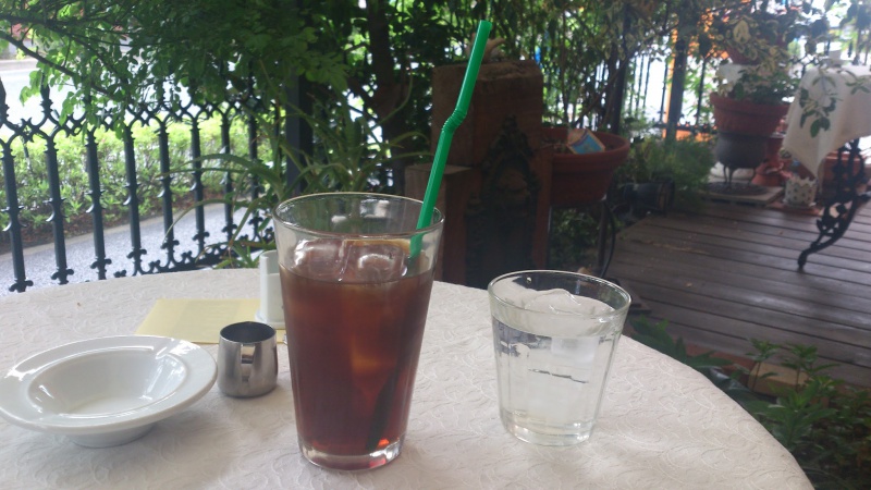 名古屋のカフェ Bitte でアイスコーヒーを飲んでみる