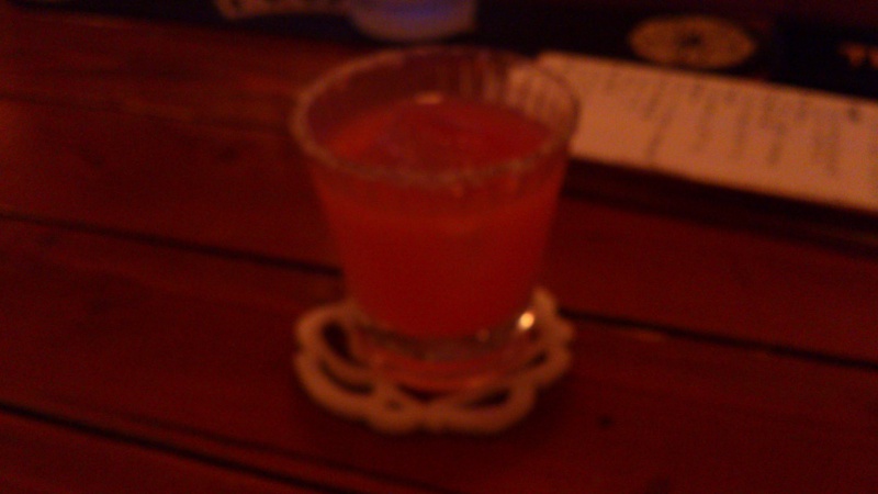 名古屋のバー Bar Crew’s Quartersでソルティーなスイカのカクテルを飲んでみる