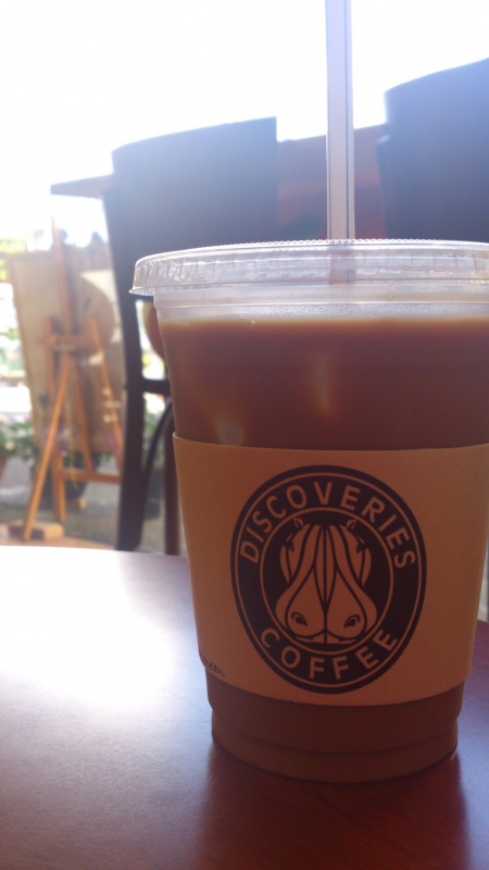 名古屋のカフェ DISCOVERIES COFFEEでカフェラテを飲んでみる