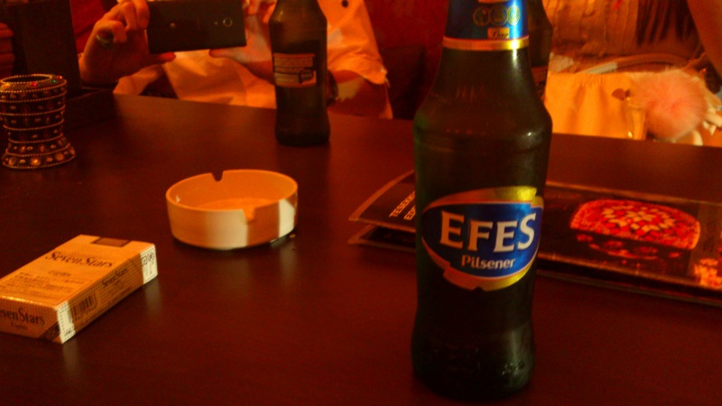 名古屋のバー “ZEINO KEBAB HOUSE”でトルコビールのEFESを飲んでみる