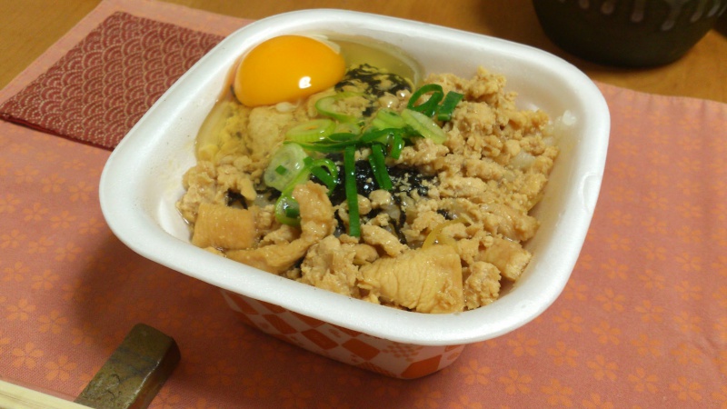 すき家の”とりそぼろ丼”を食べてみる