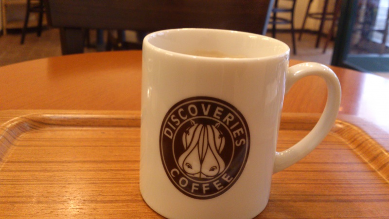名古屋のカフェ “DISCOVERIES COFFEE”でカフェラテを飲んでみる