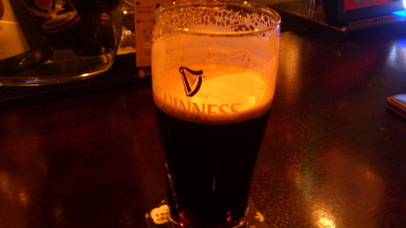 名古屋のバー “Irish Public Bar Shamrock”でギネスをいただいてみる