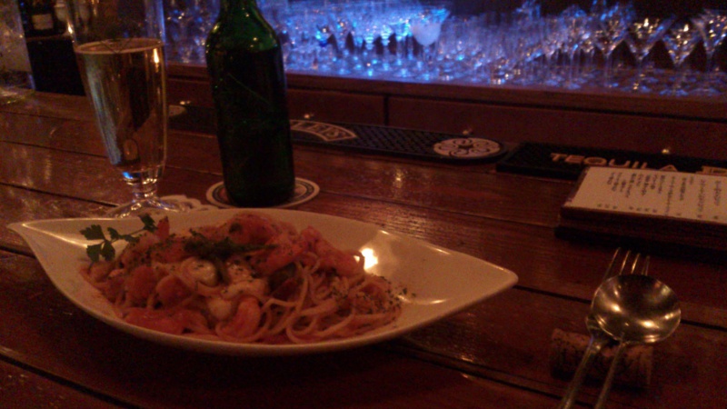 名古屋のバー Bar Crew’s Quartersで自家製ミートソースパスタを食べてみる