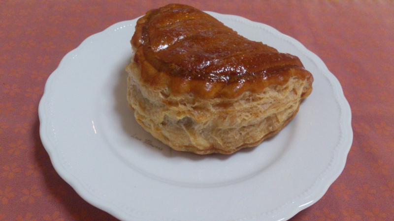 名古屋のケーキ屋 “PINEDE”の”ショーソン オ ポム”を食べてみる