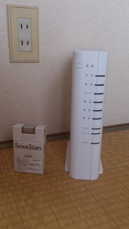 au one netから借りたルーターがでかい…