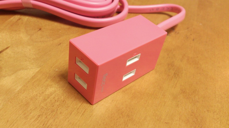 ピンクでカクカクな電源タップ ELECOMのflecc barraシリーズを買ってみる
