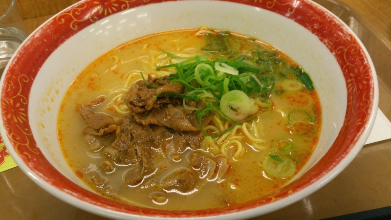 三木SAで担々麺を食べてみる