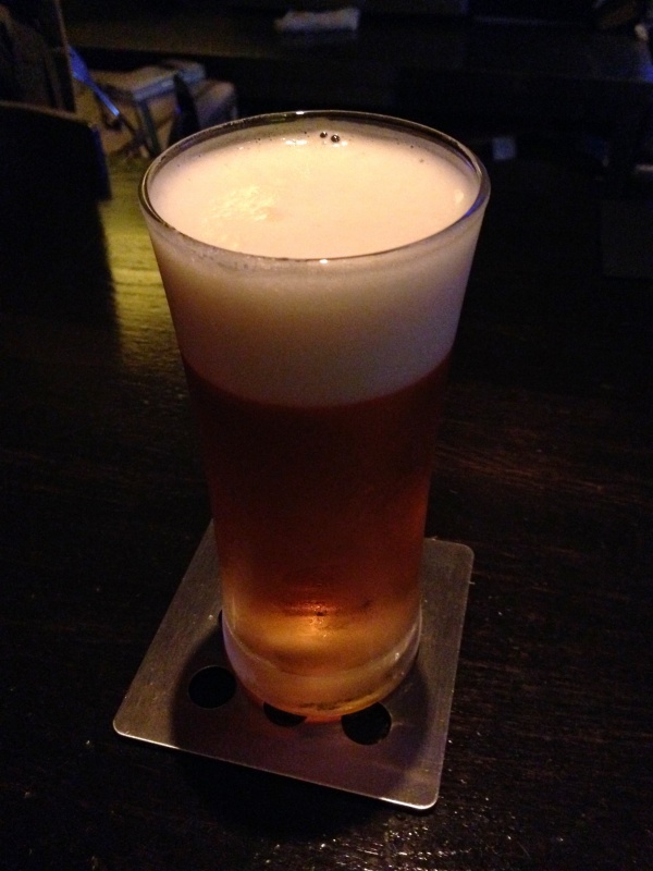 名古屋のバー  Lens Cafeでシャンディーガフを飲んでみる