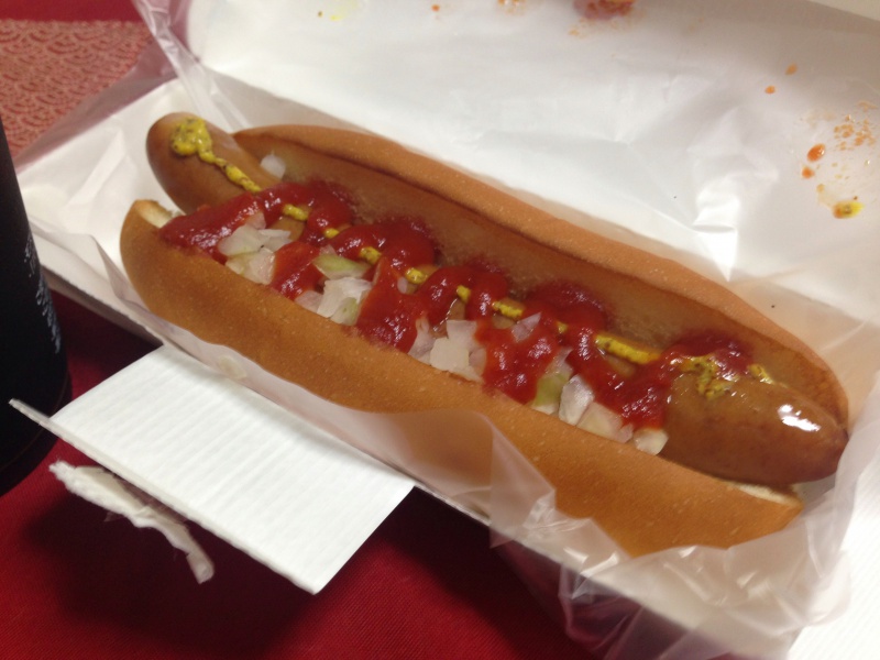 モスバーガーのホットドッグを食べてみる