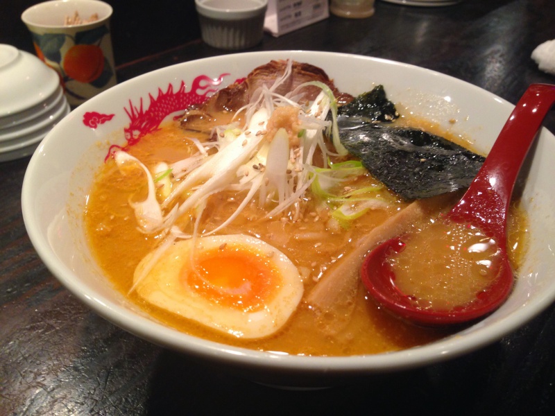 名古屋のラーメン屋 ももてつで味噌ラーメンを食べてみる