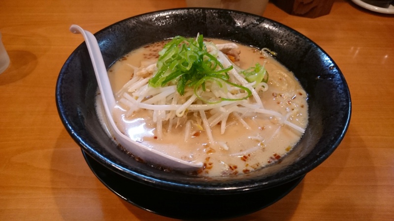 岐阜のラーメン屋 ふじ十ラーメンのとんこつラーメンを食べてみる