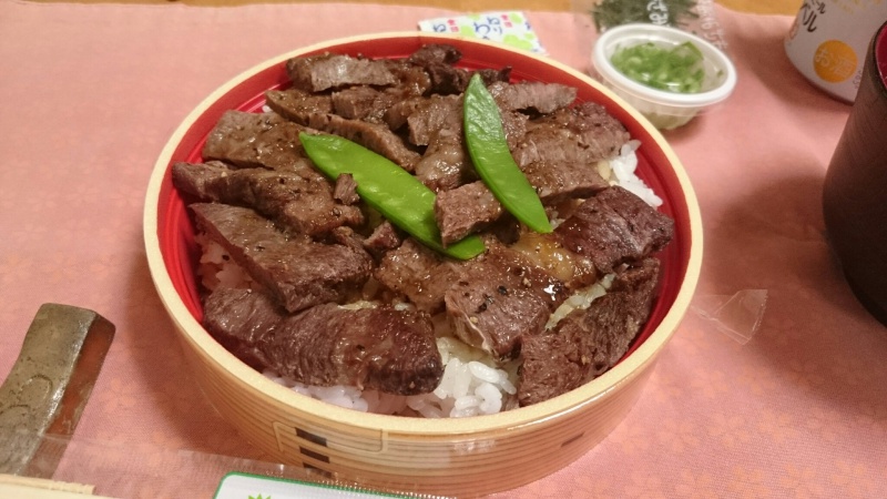 ひつまぶし専門 八兵衛の牛づくしを食べてみる