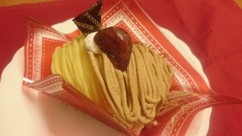 不二家のケーキ 潤なチーズを食べてみる