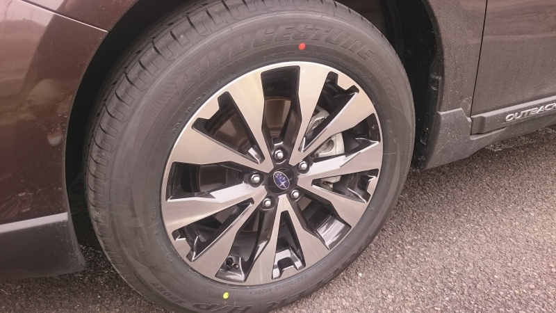 アウトバックのホイールをリミテッドでタイヤをBRIDGESTONEのDUELER H/P SPORT 225/60R18に交換してみる