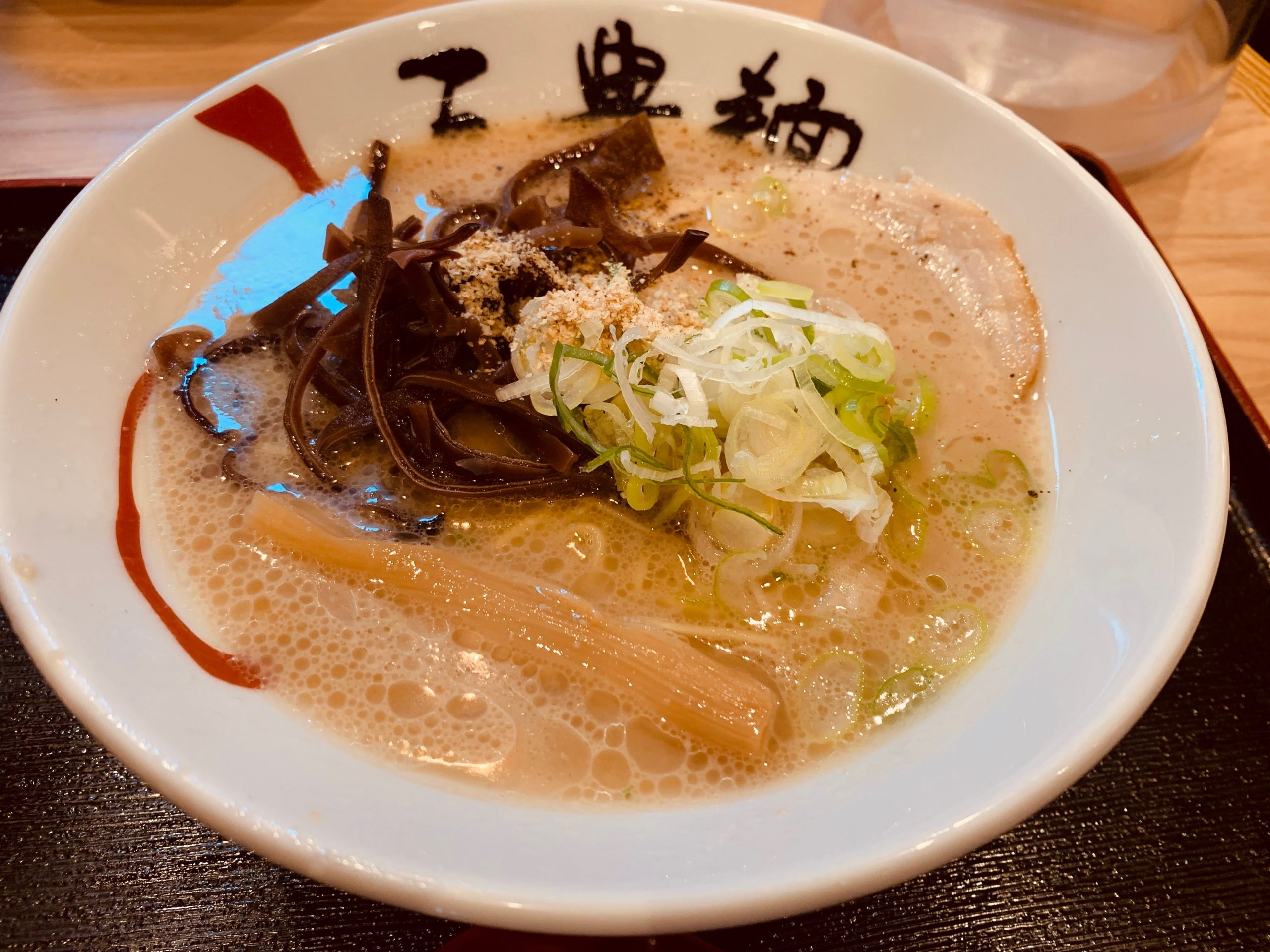 愛知県豊田市にあるラーメン屋 三豊麺の”白とんこつ”を食べてみる