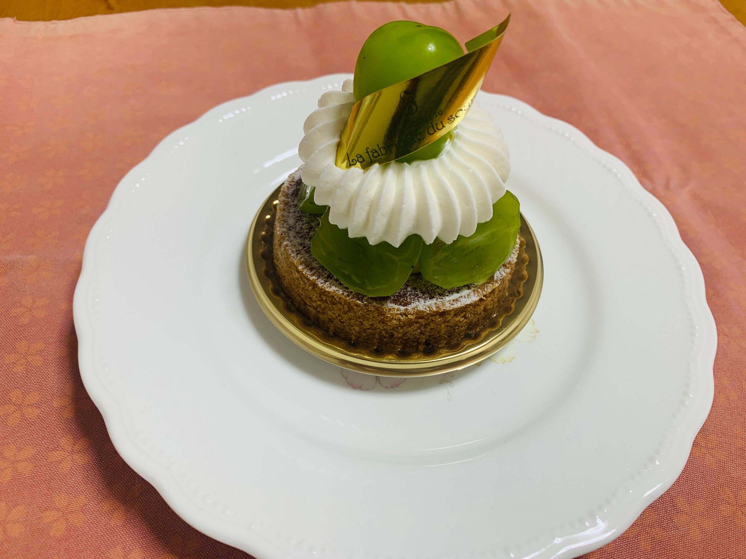 名古屋市天白区のケーキ屋 La Fabrique Du Sourireの シャインマスカットのタルト を食べてみる Tetsuyanbo