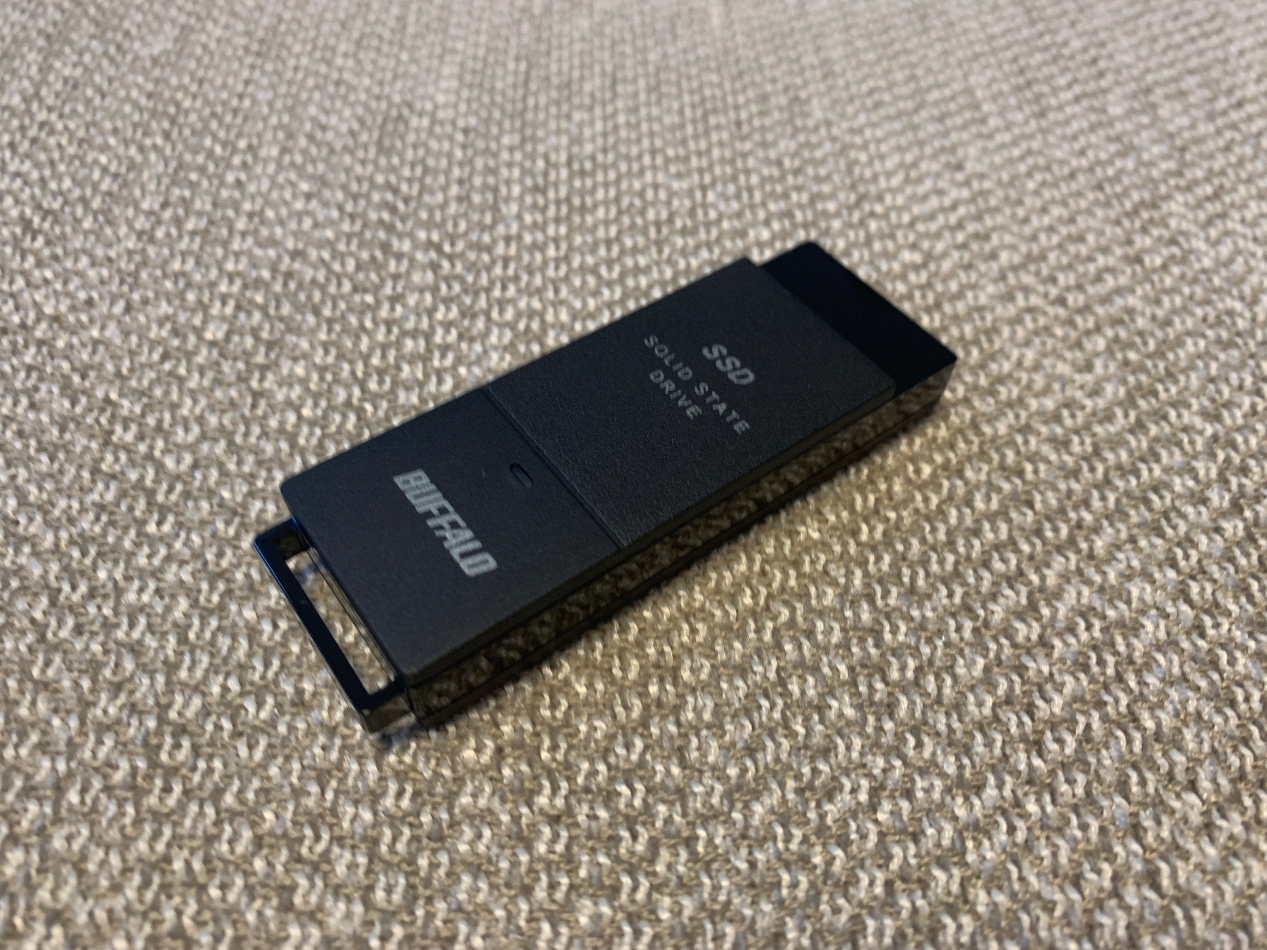 バッファローのUSBメモリ SSD-SCT500U3BA/Nを買ってみる