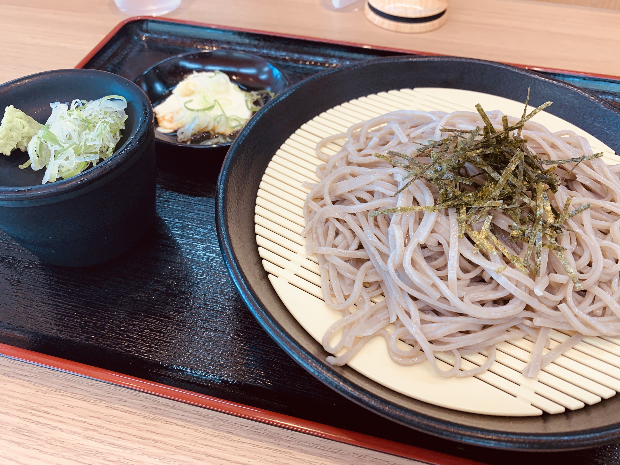 岐阜市の定食屋 てんぷら食堂で”十割ざるそば”を食べてみる