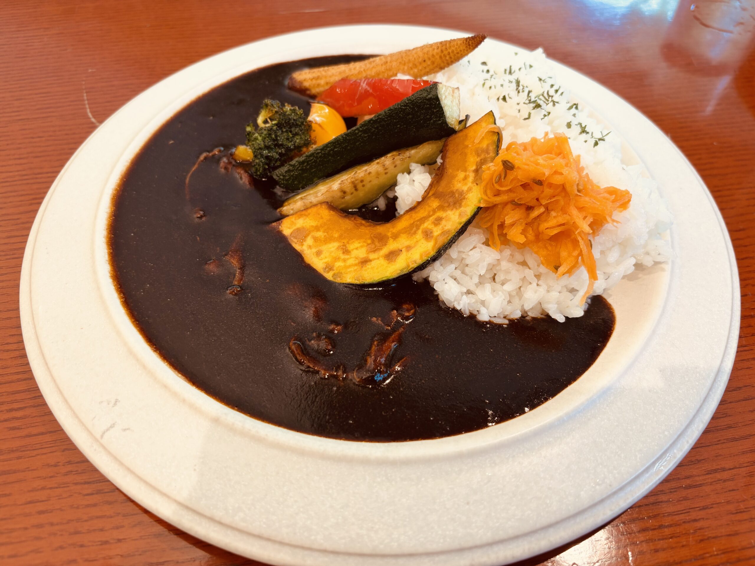 岐阜県図書館にあるレストラン レストラン杏で”カレーライス”を食べてみる