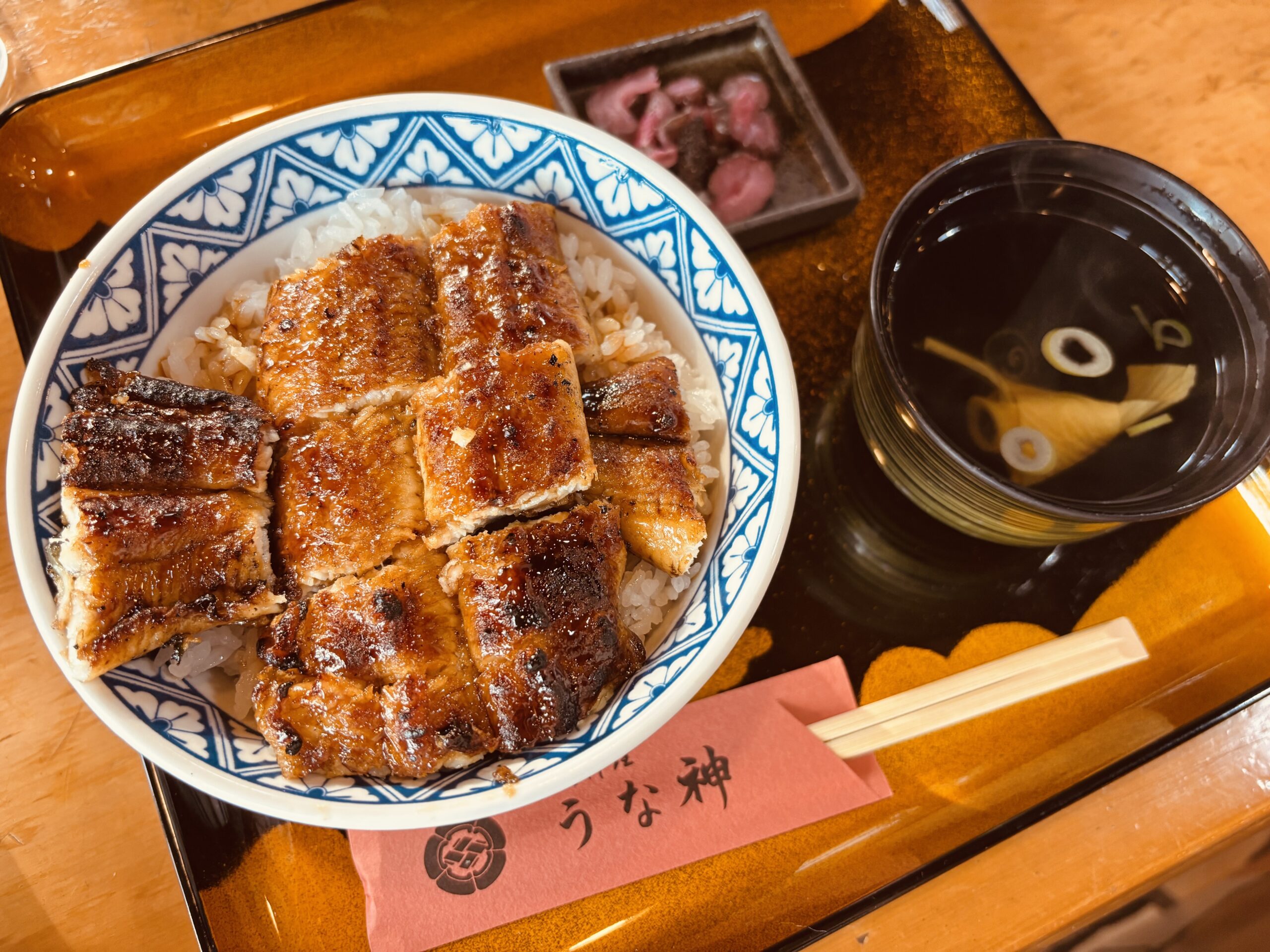 各務原市のうなぎ屋 うな神で”うなぎ丼(並)”を食べてみる