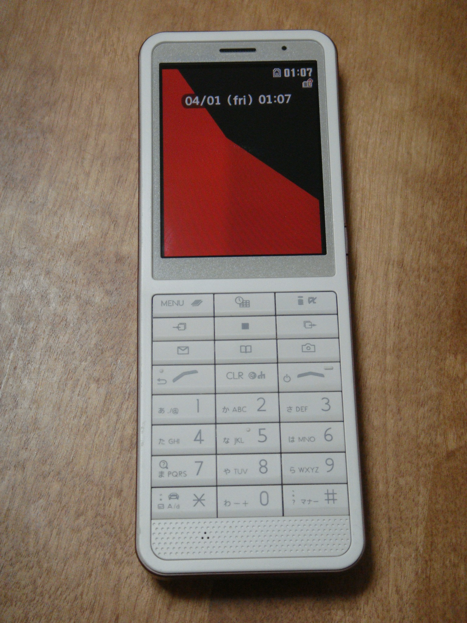 ドコモの携帯L-04Bを買ってみる