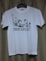 スヌーピーのチャリティーTシャツを買ってみる