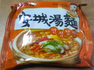 韓国ラーメンの安城湯麺を食べてみる